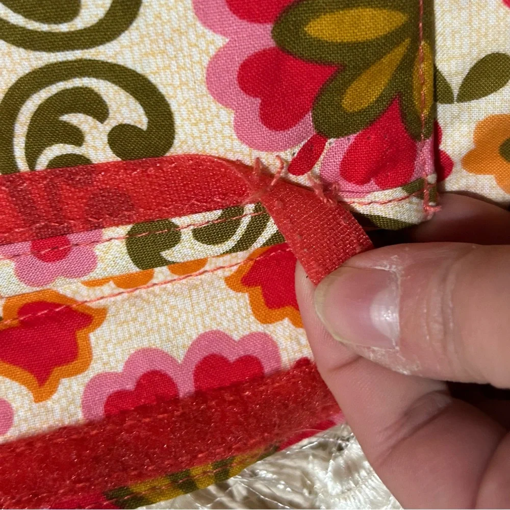 Vera Bradley | Laptop Case Flower Pattern - Picture 6 of 9
